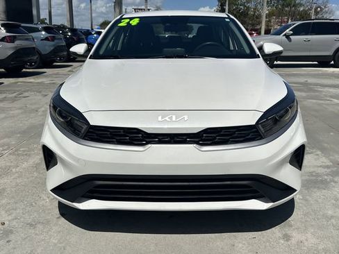 Certified 2024 Kia Forte LXS w/ LXS Technology Package image 3