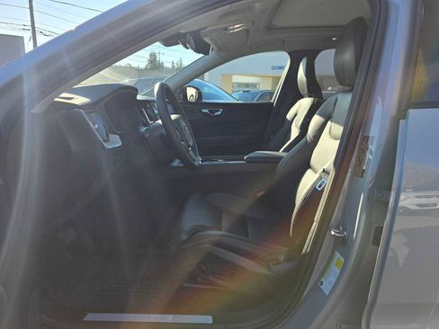 Certified 2025 Volvo XC60 B5 Ultra w/ Protection Package Premier image 21