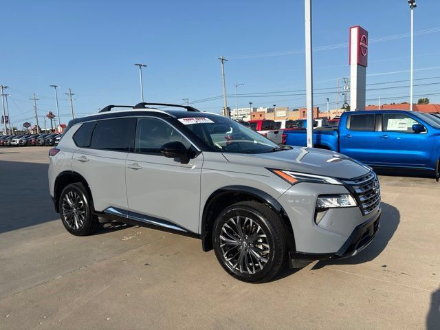 Used 2025 Nissan Rogue Platinum w/ Platinum Premium Package AWD/4WD image 2