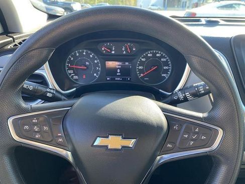 Used 2024 Chevrolet Equinox LS w/ Driver Confidence II Package AWD/4WD image 14