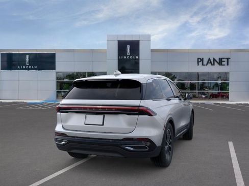 New 2026 Lincoln Nautilus Premier image 8