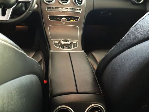 Used 2019 Mercedes-Benz C 300 4MATIC Sedan image 39