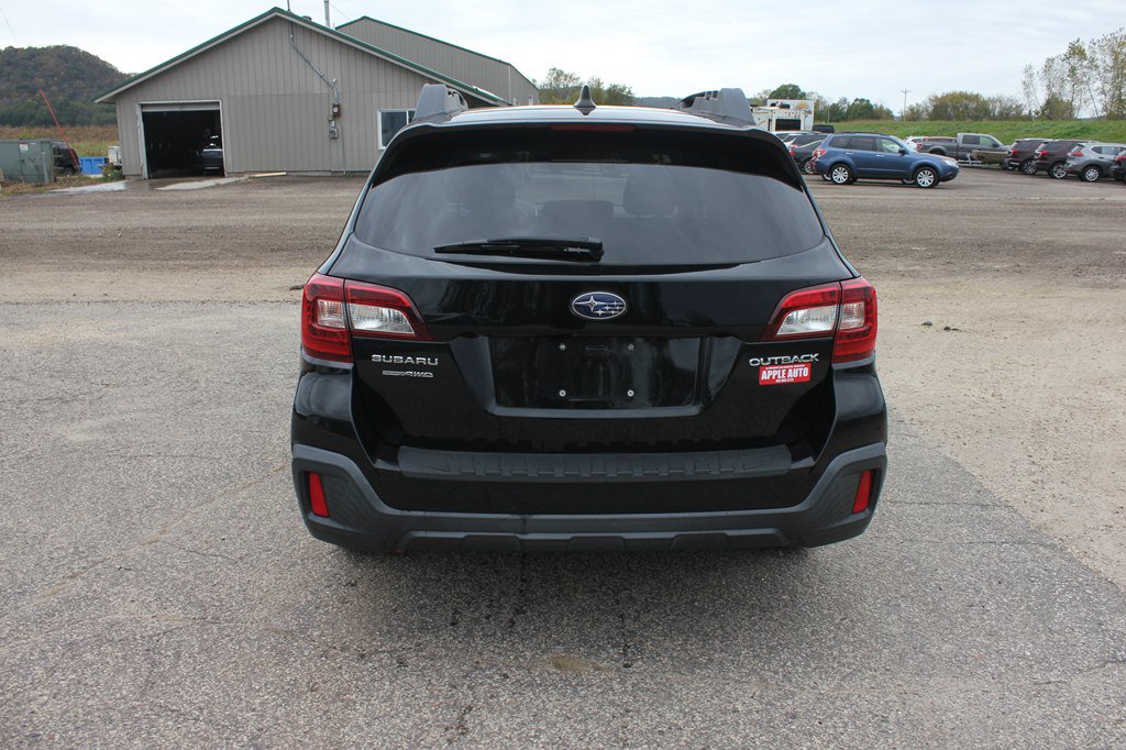 Used 2018 Subaru Outback 2.5i Premium AWD/4WD image 6