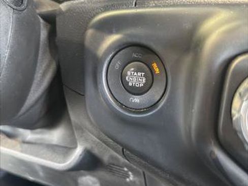 Certified 2021 Jeep Wrangler Unlimited Sahara AWD/4WD image 19