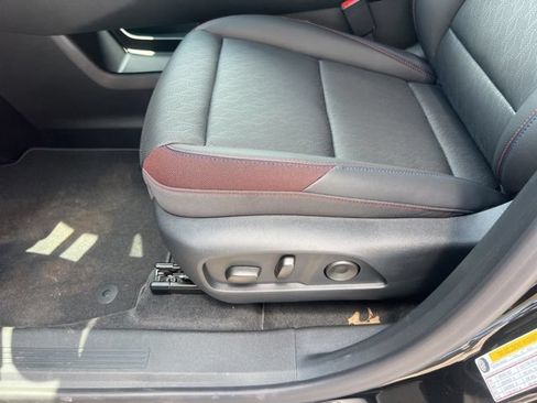 New 2026 Chevrolet Equinox RS w/ Convenience Package III FWD image 18