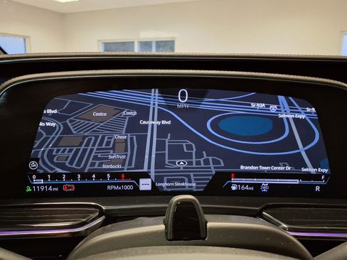 Certified 2024 Cadillac Escalade Sport AWD/4WD image 32