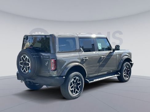 New 2025 Ford Bronco Outer Banks image 7