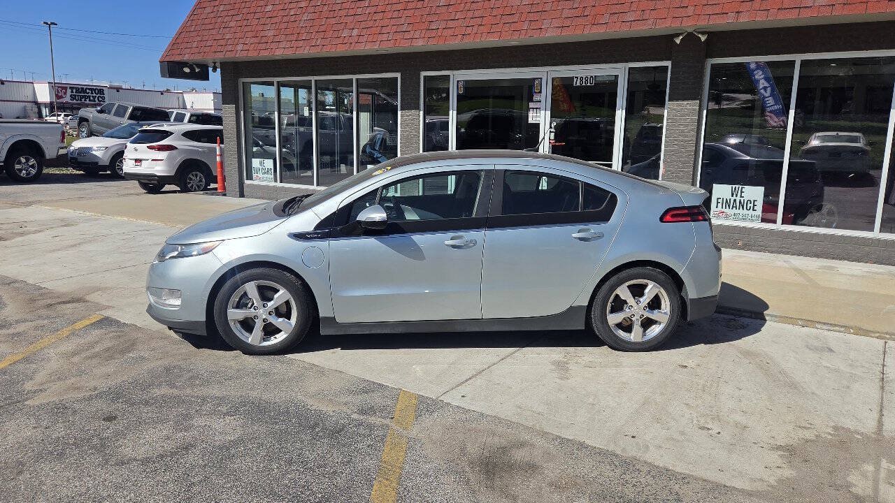 Used 2012 Chevrolet Volt Premium w/ Premium Trim Package FWD image 3