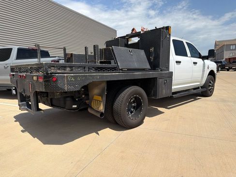Used 2024 RAM 3500 Tradesman w/ Chrome Appearance Group AWD/4WD image 3