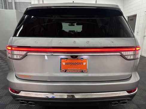 Used 2024 Lincoln Aviator AWD w/ Premium Package image 8