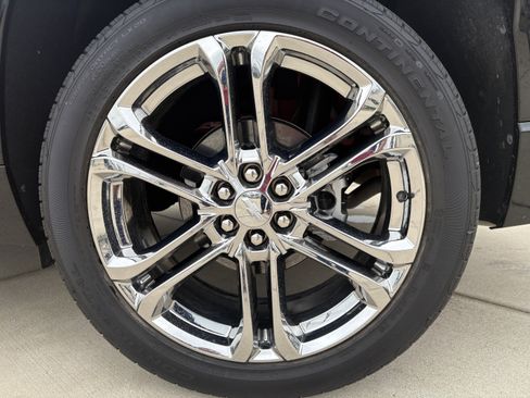 Used 2026 Chevrolet Traverse High Country w/ LPO, Floor Liner Package FWD image 21