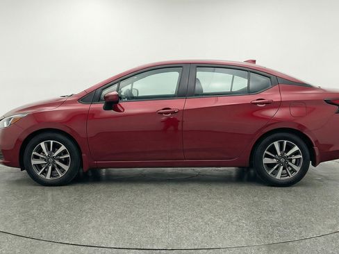 Used 2025 Nissan Versa SV image 5