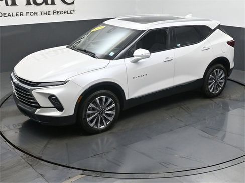 Used 2023 Chevrolet Blazer Premier image 39