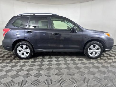 Used 2016 Subaru Forester 2.5i Premium AWD/4WD image 2