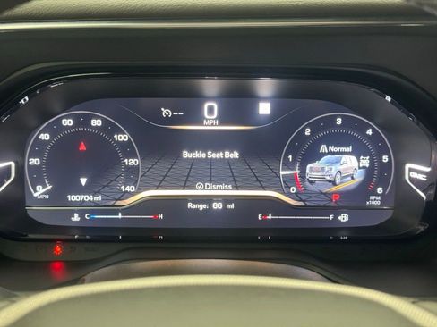 Used 2022 GMC Yukon XL Denali image 17