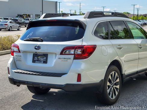 Used 2017 Subaru Outback 2.5i Limited AWD/4WD image 6