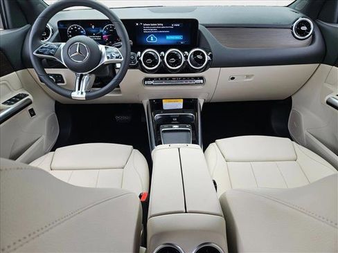 New 2026 Mercedes-Benz GLA 250 image 14