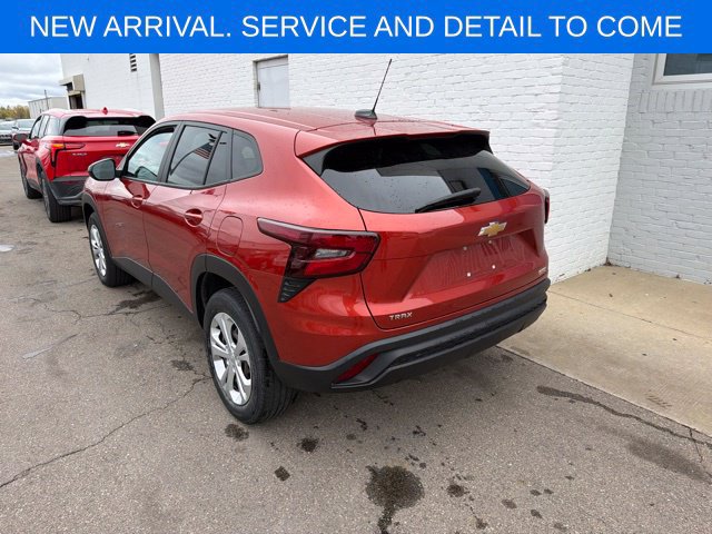 Used 2024 Chevrolet Trax LS FWD image 7