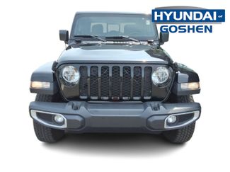 Used 2021 Jeep Gladiator Sport video 2