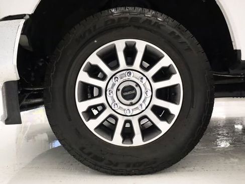 Used 2021 Ford F250 Lariat w/ Lariat Value Package AWD/4WD image 8
