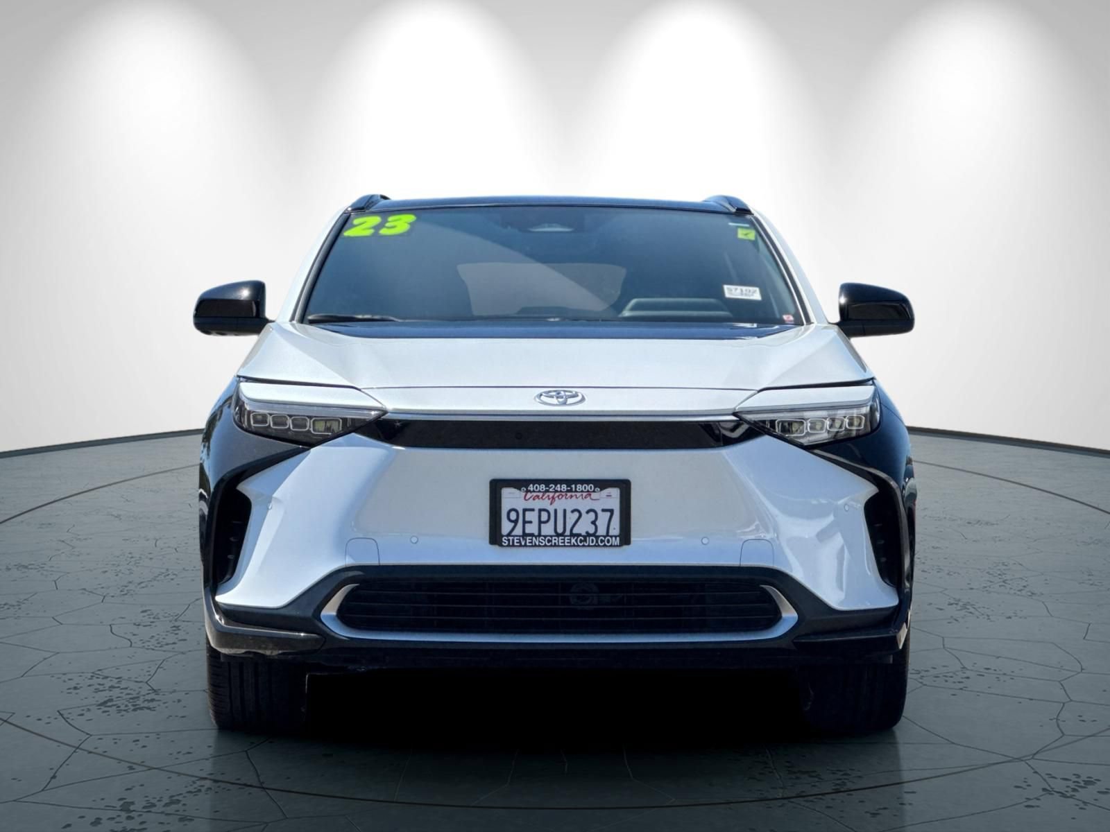 Used 2023 Toyota bZ4X FWD image 9