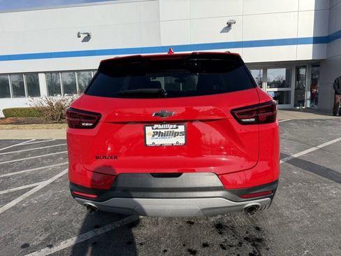 Certified 2024 Chevrolet Blazer LT w/ Convenience Package image 10