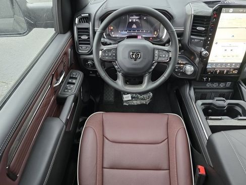 Used 2025 RAM 1500 Limited image 3
