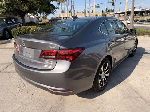 Used 2017 Acura TLX w/ Technology Package FWD image 5