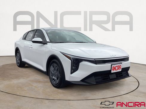 Used 2025 Kia K4 FWD image 1