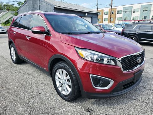 Used 2017 Kia Sorento AWD image 3
