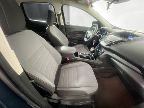 Used 2019 Ford Escape S image 30