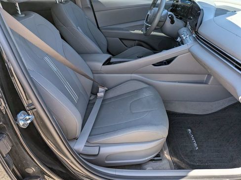 Used 2024 Hyundai Elantra Blue FWD image 29