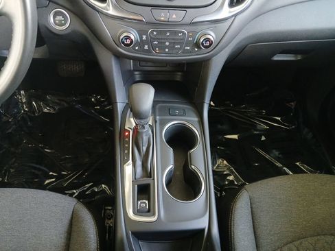 Used 2024 Chevrolet Equinox LT FWD image 15
