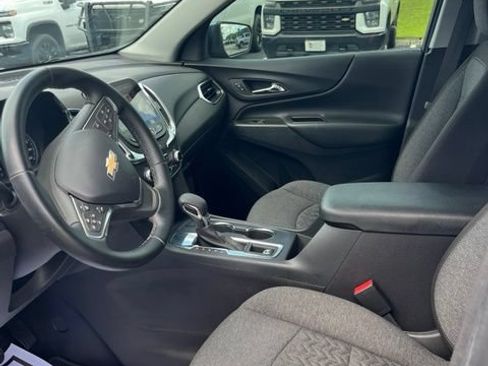 Used 2024 Chevrolet Equinox LT FWD image 9
