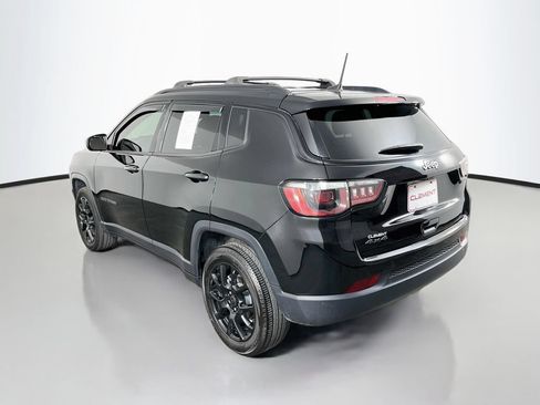 Used 2025 Jeep Compass Latitude w/ Altitude Special Edition AWD/4WD image 8