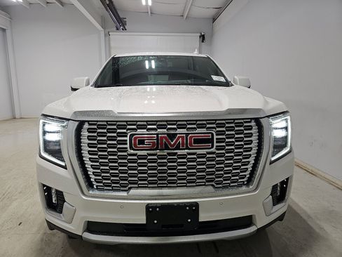 Used 2021 GMC Yukon Denali AWD/4WD image 2