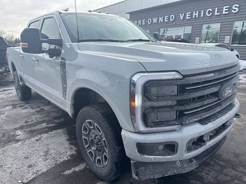 Used 2025 Ford F250 Platinum image 3
