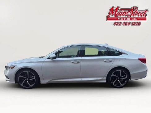 Used 2018 Honda Accord Sport image 4