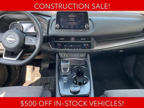 Used 2023 Nissan Rogue SV AWD/4WD image 11