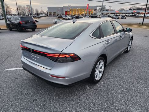 Certified 2025 Honda Accord LX image 4