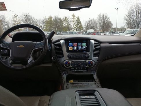 Used 2019 Chevrolet Suburban Premier image 29