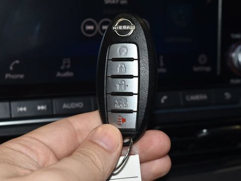 Used 2024 Nissan Altima 2.5 SR FWD image 17