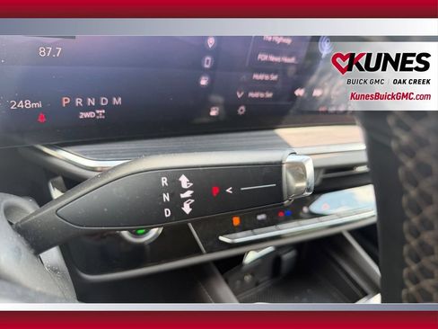 Used 2024 Buick Envision Preferred AWD/4WD image 31