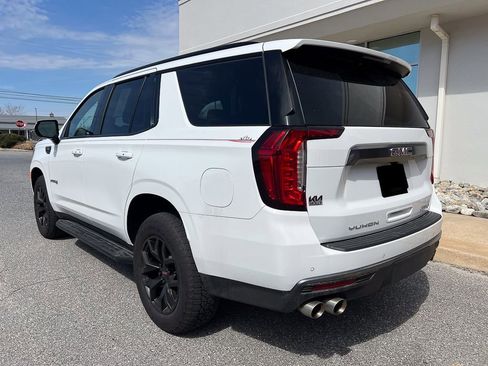 Used 2022 GMC Yukon AT4 image 3