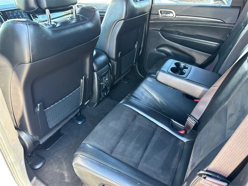 Certified 2021 Jeep Grand Cherokee Laredo X image 18