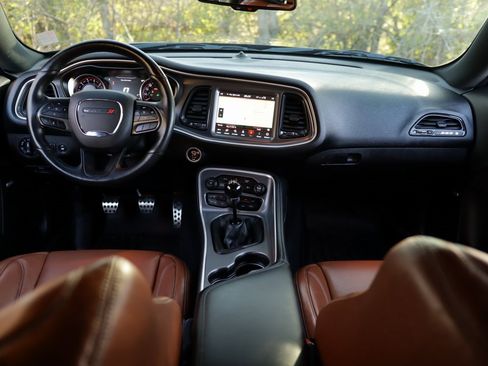 Used 2020 Dodge Challenger R/T Scat Pack image 24