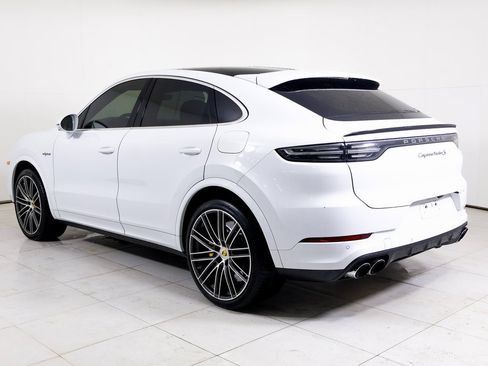 Certified 2023 Porsche Cayenne Turbo S image 3