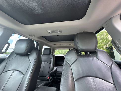 Used 2016 GMC Acadia SLT w/ Open Road Package FWD image 31