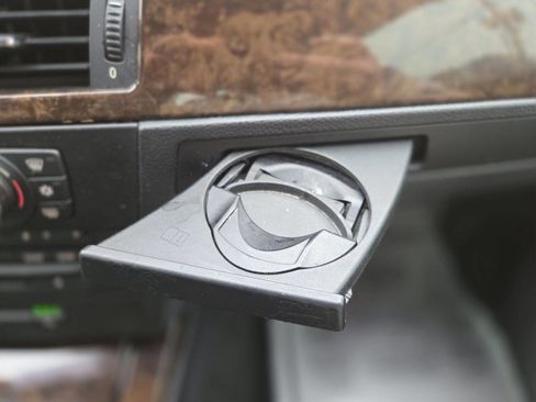 Used 2008 BMW 328i Convertible image 28