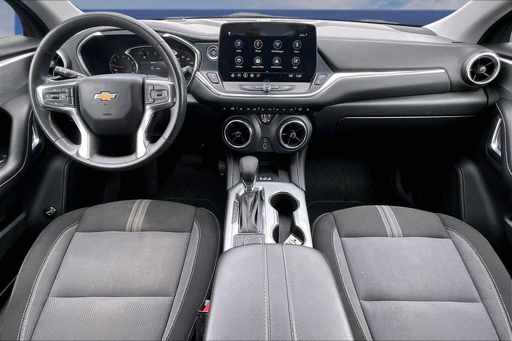 Used 2023 Chevrolet Blazer LT w/ Convenience Package FWD image 6